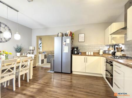 3 bedroom Semi-detached house for sale in Appletree Close, Coalville, LE67