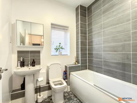 3 bedroom Semi-detached house for sale in Appletree Close, Coalville, LE67