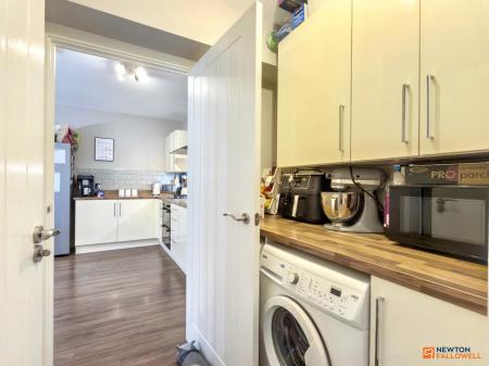 3 bedroom Semi-detached house for sale in Appletree Close, Coalville, LE67