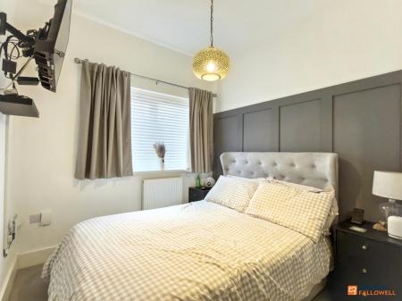 3 bedroom Semi-detached house for sale in Appletree Close, Coalville, LE67