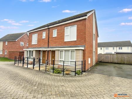 Appletree Close, Coalville, LE67