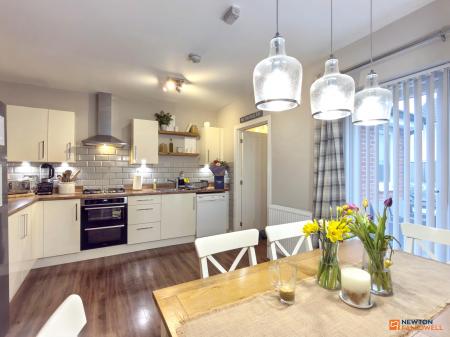 3 bedroom Semi-detached house for sale in Appletree Close, Coalville, LE67