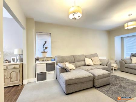 3 bedroom Semi-detached house for sale in Appletree Close, Coalville, LE67