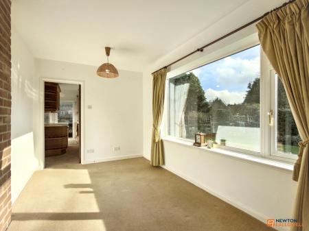 4 bedroom Detached house for sale in Meadow Lane, Coalville, LE67