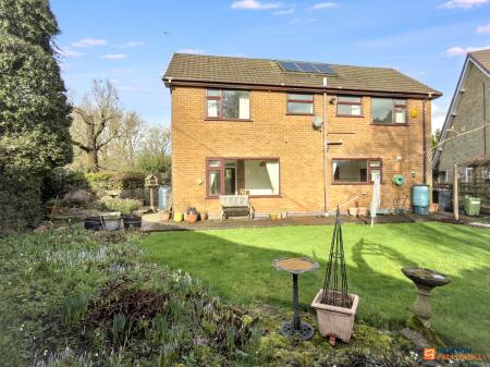 4 bedroom Detached house for sale in Meadow Lane, Coalville, LE67