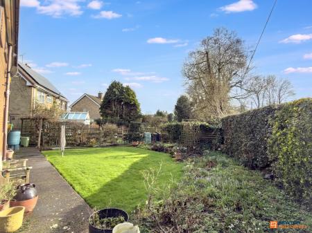 4 bedroom Detached house for sale in Meadow Lane, Coalville, LE67