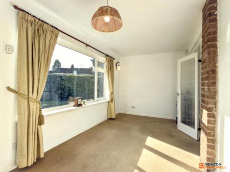 4 bedroom Detached house for sale in Meadow Lane, Coalville, LE67