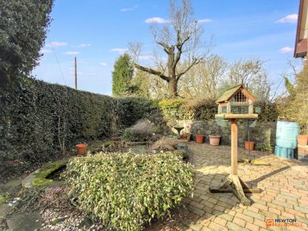 4 bedroom Detached house for sale in Meadow Lane, Coalville, LE67