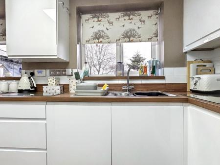 3 bedroom Semi-detached house for sale in Chichester Close, Ellistown, LE67