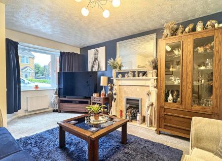 3 bedroom Semi-detached house for sale in Chichester Close, Ellistown, LE67