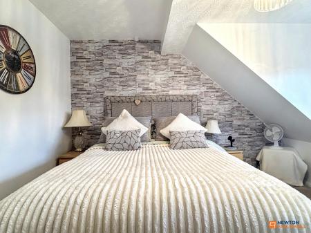 3 bedroom Semi-detached house for sale in Chichester Close, Ellistown, LE67