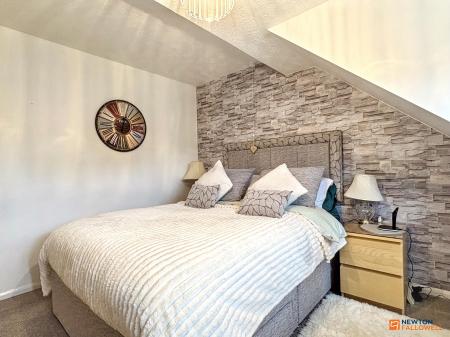 3 bedroom Semi-detached house for sale in Chichester Close, Ellistown, LE67