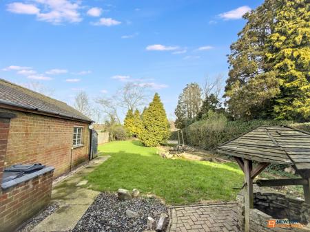 3 bedroom Detached house for sale in Broom Leys Road, Coalville, LE67