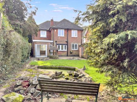 3 bedroom Detached house for sale in Broom Leys Road, Coalville, LE67