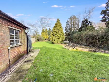 3 bedroom Detached house for sale in Broom Leys Road, Coalville, LE67