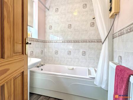 2 bedroom Semi-detached bungalow for sale in Hilary Crescent, Whitwick, LE67