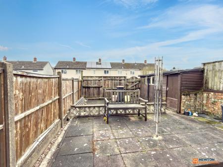 3 bedroom Town house for sale in Melrose Road, Thringstone, LE67