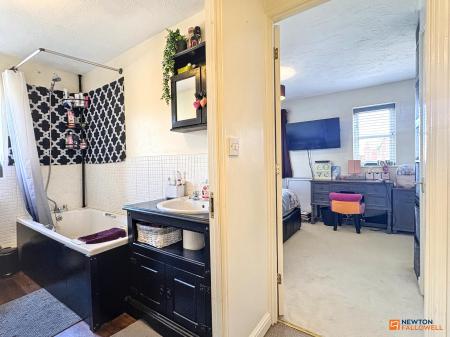 3 bedroom Semi-detached house for sale in Maynard Close, Bagworth, LE67