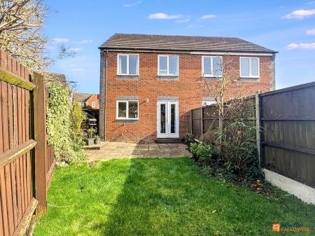 3 bedroom Semi-detached house for sale in Maynard Close, Bagworth, LE67