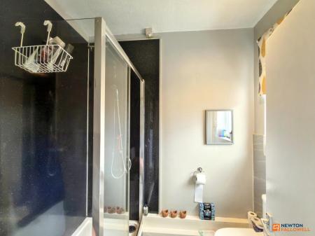 1 bedroom Bungalow for sale in The Rushes, Markfield, LE67