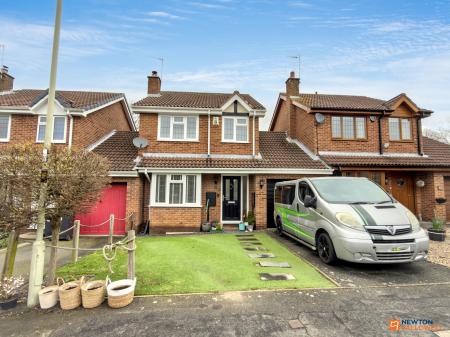 3 bedroom Detached house for sale in Ashford Road, Whitwick, LE67