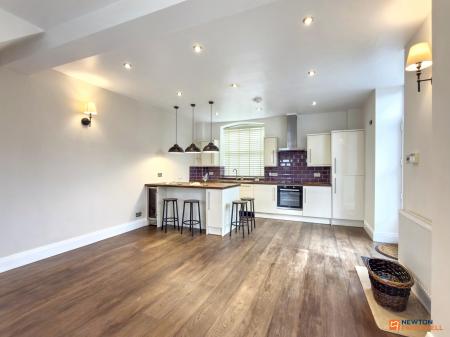 3 bedroom Semi-detached house for sale in The Green, Markfield, LE67