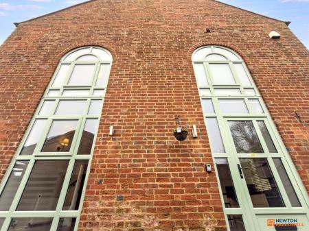 3 bedroom Semi-detached house for sale in The Green, Markfield, LE67