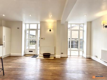 3 bedroom Semi-detached house for sale in The Green, Markfield, LE67