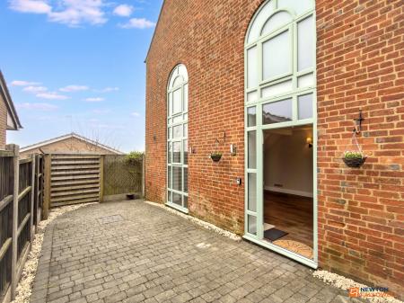 3 bedroom Semi-detached house for sale in The Green, Markfield, LE67