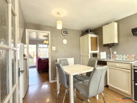2 bedroom Semi-detached house for sale in Oxford Street, Coalville, LE67