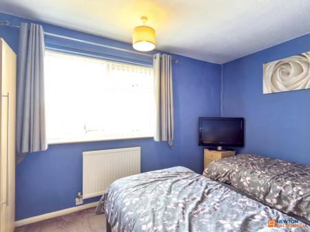 2 bedroom Semi-detached house for sale in Oxford Street, Coalville, LE67