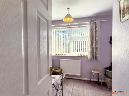 2 bedroom Semi-detached house for sale in Oxford Street, Coalville, LE67