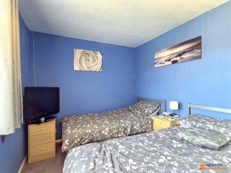 2 bedroom Semi-detached house for sale in Oxford Street, Coalville, LE67