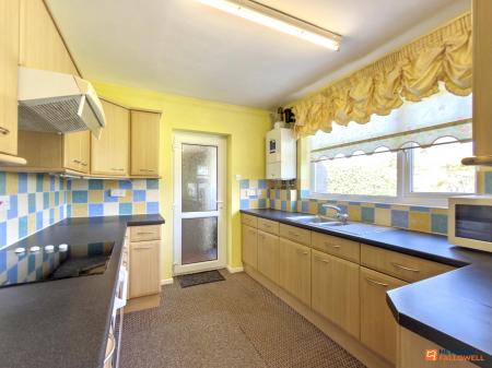 2 bedroom Bungalow for sale in Oakham Drive, Coalville, LE67