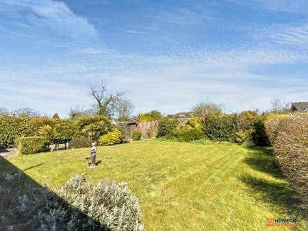 2 bedroom Bungalow for sale in Oakham Drive, Coalville, LE67