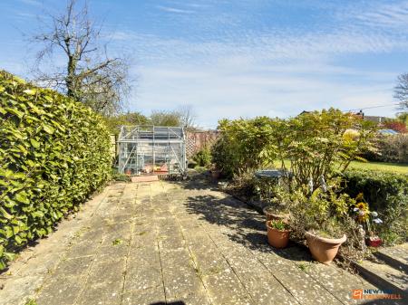 2 bedroom Bungalow for sale in Oakham Drive, Coalville, LE67