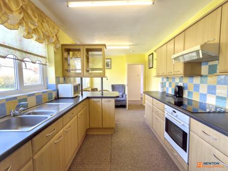 2 bedroom Bungalow for sale in Oakham Drive, Coalville, LE67