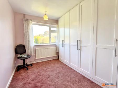 2 bedroom Bungalow for sale in Oakham Drive, Coalville, LE67