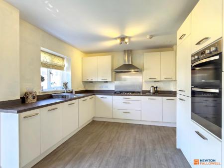 4 bedroom Detached house for sale in Buckthorn Road, Ravenstone, LE67