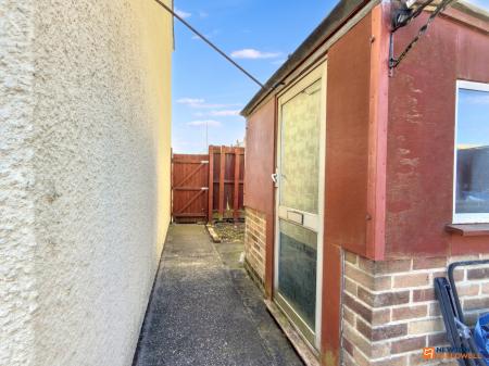 3 bedroom Semi-detached house for sale in Melrose Road, Thringstone, LE67