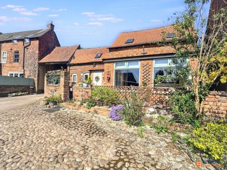 3 bedroom Barn Conversion for sale in Dennis Street, Hugglescote, LE67