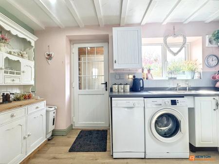 3 bedroom Barn Conversion for sale in Dennis Street, Hugglescote, LE67