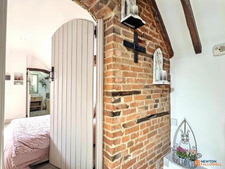 3 bedroom Barn Conversion for sale in Dennis Street, Hugglescote, LE67