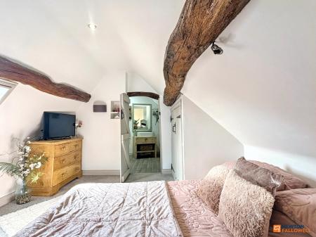 3 bedroom Barn Conversion for sale in Dennis Street, Hugglescote, LE67