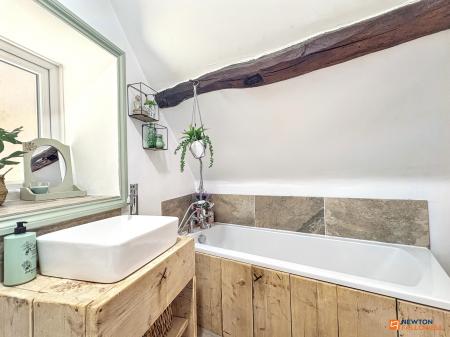 3 bedroom Barn Conversion for sale in Dennis Street, Hugglescote, LE67