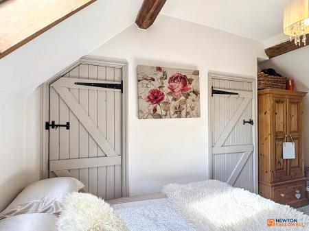 3 bedroom Barn Conversion for sale in Dennis Street, Hugglescote, LE67