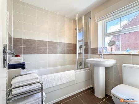 3 bedroom Detached house for sale in Headstock Close, Coalville, LE67