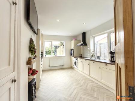 3 bedroom Semi-detached house for sale in Ashby Road, Coalville, LE67