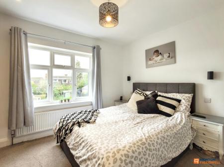 3 bedroom Semi-detached house for sale in Ashby Road, Coalville, LE67