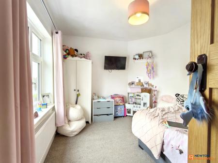 3 bedroom Semi-detached house for sale in Ashby Road, Coalville, LE67